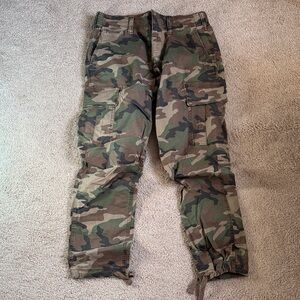 American Eagle Camouflage Cargo Pants